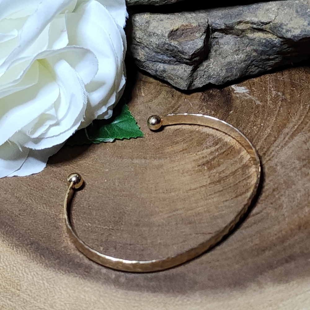 Elegant Gold-Toned Hammered Bangle Cuff Bracelet
